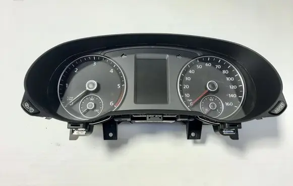 Volkswagen Sharan Speedometer (instrument cluster) 7N0920970G