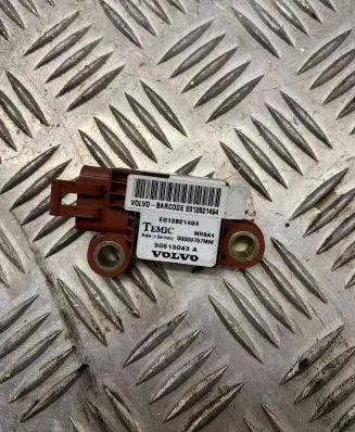 Volvo S40, V40 Airbag deployment crash/impact sensor 30613043A 00000757MM E012821494
