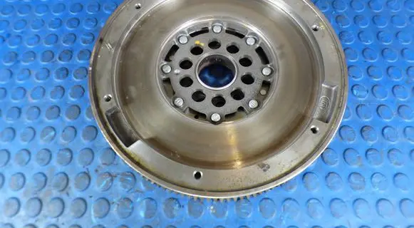Volvo XC60 Dual mass flywheel CART415075110 415075110
