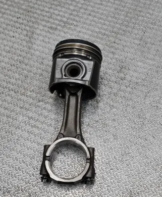 Fiat Ducato Piston with connecting rod