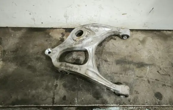 Jeep Grand Cherokee Rear upper control arm/wishbone 52124814AD