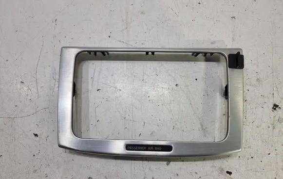 Volkswagen PASSAT CC Radio/GPS head unit trim 3C0858069AG