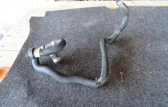 Renault Espace V (RFC) Engine coolant pipe/hose 140531729R