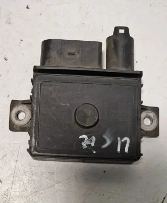 BMW 5 E39 Glow plug pre-heat relay 780120002 0003010241 22120101