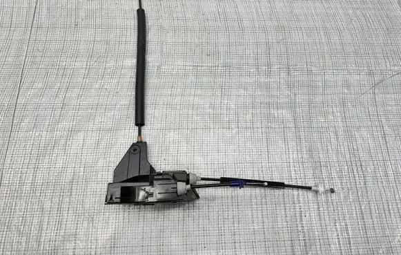 Jaguar F-Pace Front door lock