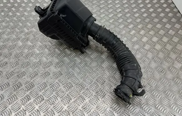 KIA Xceed Air filter 28110G4900