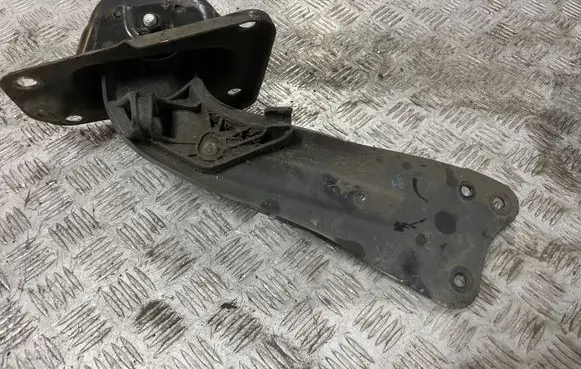 Rear upper control arm/wishbone