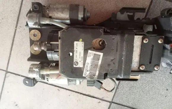 BMW X5 E53 Steering wheel axle x5e54