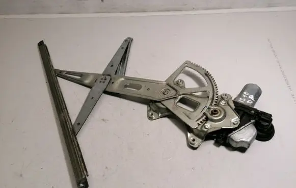 Lexus IS 220D-250-350 Front door window regulator with motor 85710-53050