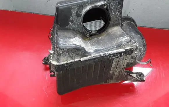 KIA Sorento Air filter box 281103E700