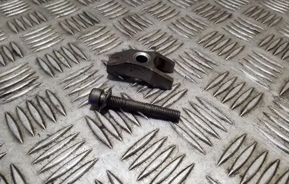 Volkswagen Crafter Fuel Injector clamp holder