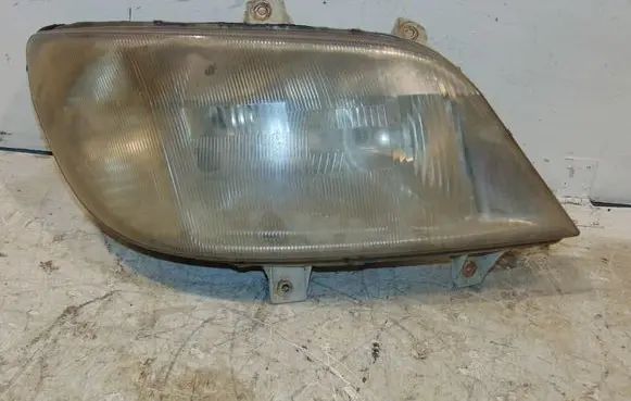Mercedes-Benz Sprinter W901 W902 W903 W904 Headlight/headlamp A9018202561