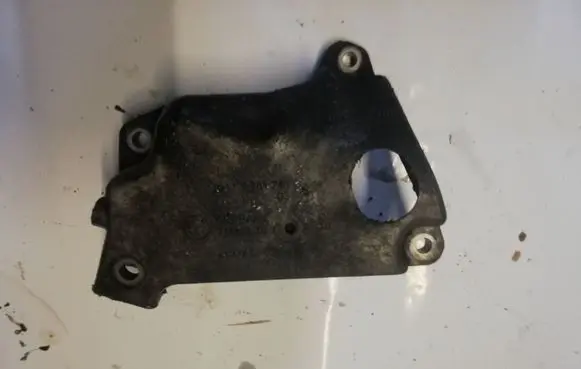 BMW 5 F10 F11 Engine mounting bracket 22116781241 6781241
