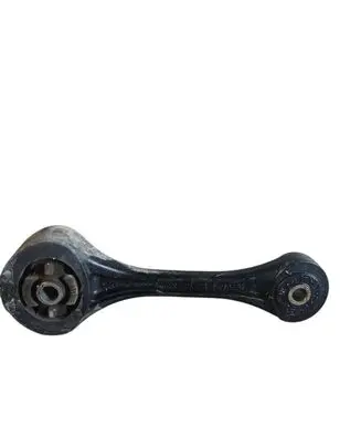 Subaru Impreza I Engine mount bracket