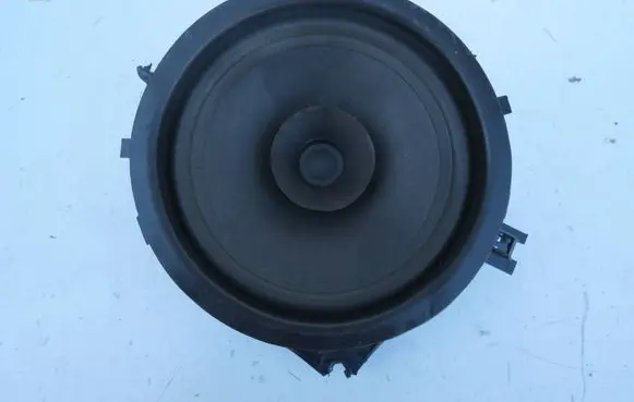 Volvo XC70 Rear door speaker 30679498 30679495