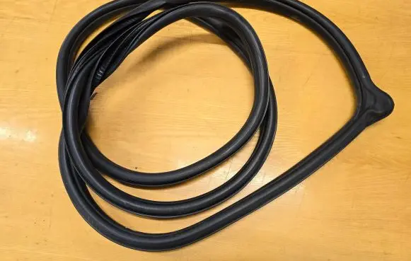 Mazda CX-7 Front door rubber seal