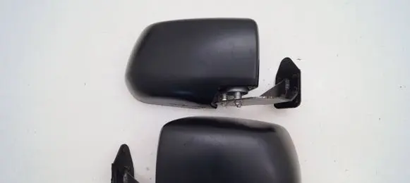 Isuzu D-Max Manual wing mirror 