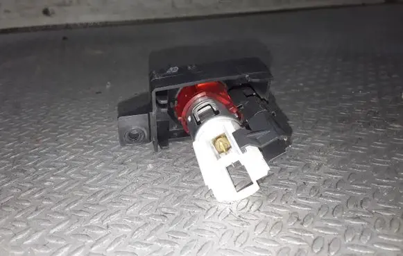 Audi 100 S4 C4 Cigarette lighter front 