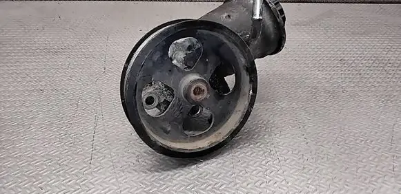 Toyota Corolla Verso AR10 Power steering pump 