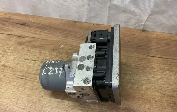 BMW 5 G30 G31 G38 ABS Pump 5A3B4C9