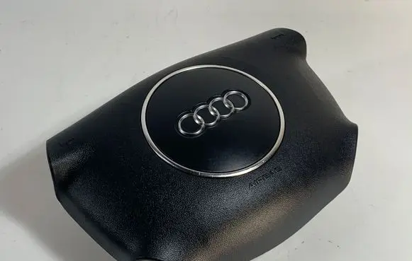 Audi A3 S3 8P Steering wheel airbag 8P0880201D