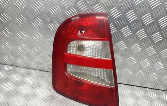 Skoda Fabia Mk1 (6Y) Number plate light