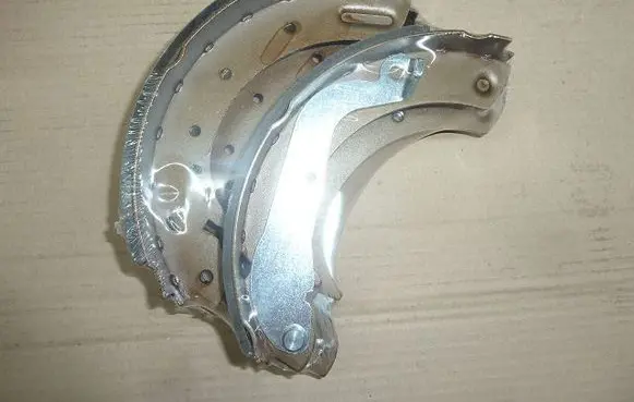 Nissan Terrano Handbrake/parking brake pads J3501044