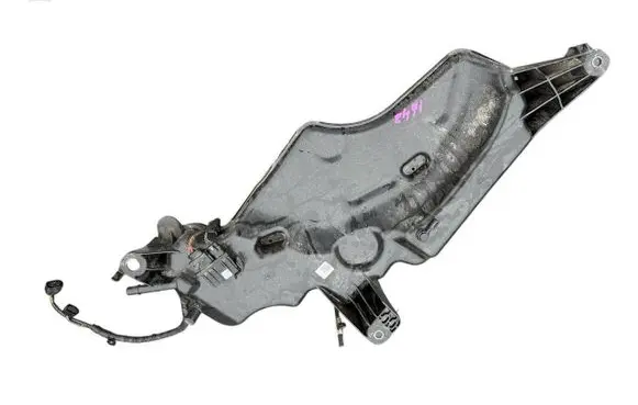 Audi Q2 - AdBlue liquid reservoir 5WA131331 5wa131877 341547068