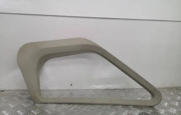 Front door glass trim molding