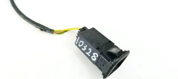Skoda Fabia Mk2 (5J) USB socket connector 