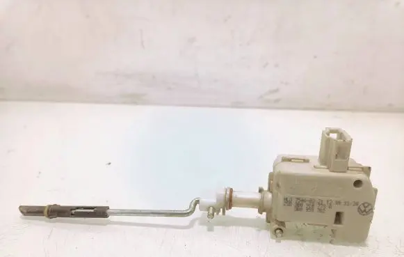 Volkswagen PASSAT B5 Central locking motor 3B0910773A 3B0959782 7546032112