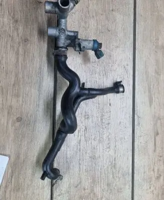 Coolant pipe/hose