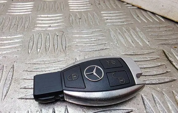 Mercedes-Benz S W221 Ignition key/card 2701ADC07 2004Y50800200
