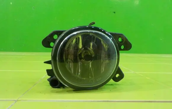 Mercedes-Benz ML W164 Front fog light 0305076002 PRAWY