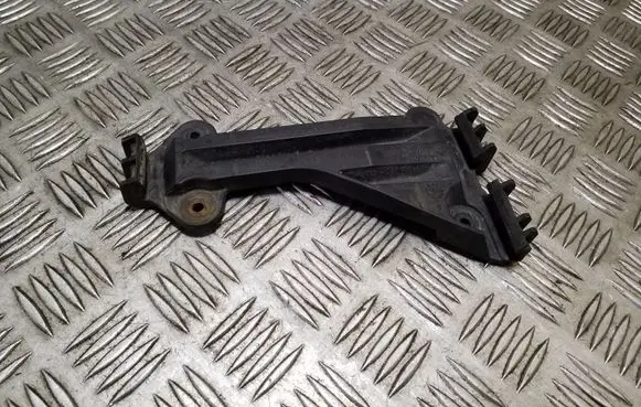 Audi A6 S6 C4 4A Front bumper mounting bracket 4A0807283A