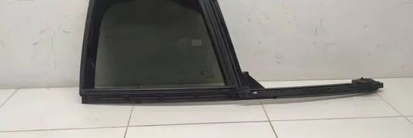 Citroen C5 Aircross Rear vent window glass 43R000186 E000989