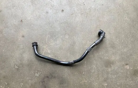 Breather/breather pipe/hose