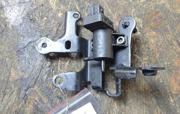 Renault Scenic III - Grand scenic III Valve vacuum 