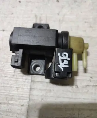 Mercedes-Benz GLA W156 Turbo solenoid valve 8200790180