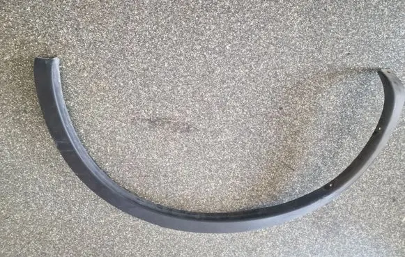 Nissan Qashqai+2 Fender trim (molding)