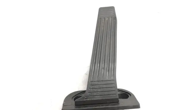 Toyota RAV 4 (XA50) Accelerator throttle pedal