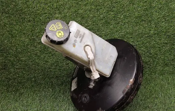 Ford Focus Brake booster 6M512B195FF 03786415314