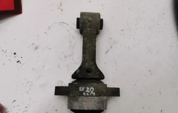 Hyundai ix20 Engine mount vacuum valve 