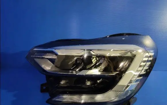 Renault Captur II Headlight/headlamp 260608054R