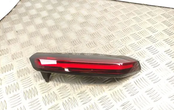 Citroen C4 III e-C4 Tailgate rear/tail lights 9831120580