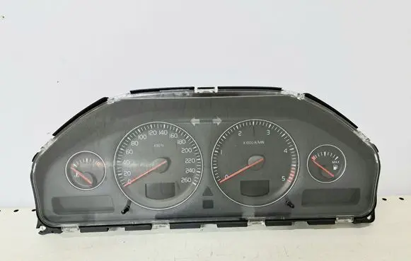 Volvo V70 Speedometer (instrument cluster) 30746102