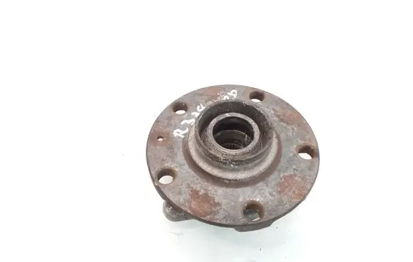 Audi A4 S4 B7 8E 8H Front wheel hub