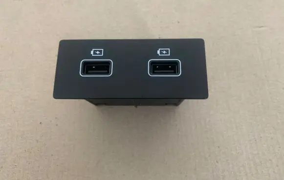 Renault Kangoo II USB socket connector 