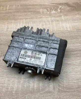 Volkswagen Polo III 6N 6N2 6NF Engine control unit/module ECU 030906027AJ 0261204824