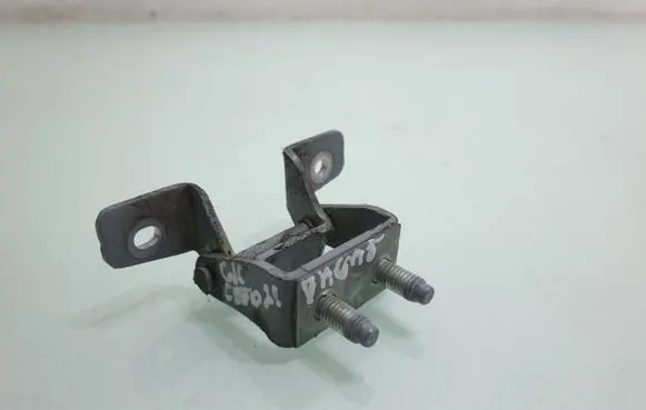 KIA Ceed Tailgate/trunk/boot hinge